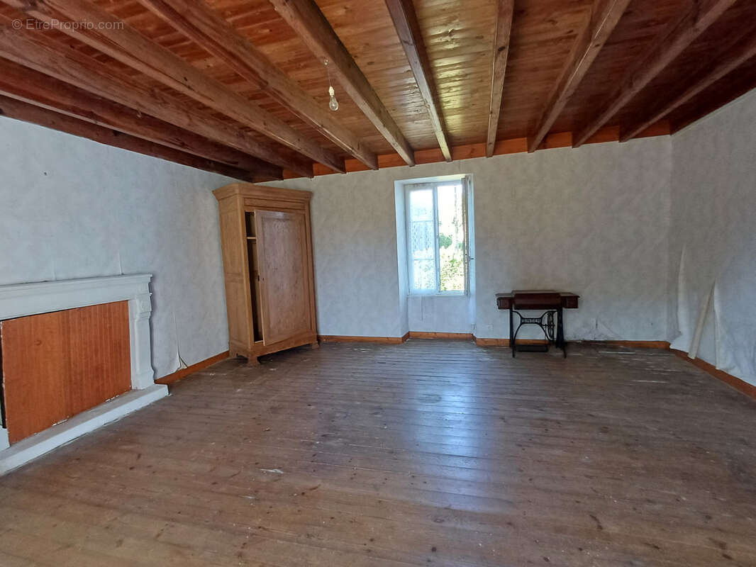 Maison en village - A rénover - photo 7