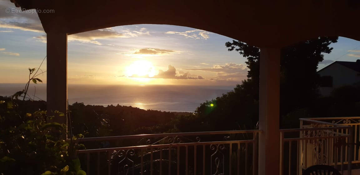 Maison à POINTE-NOIRE