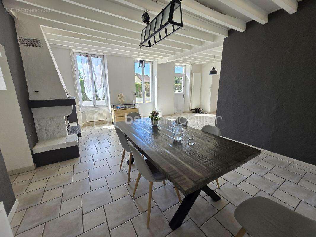 Maison à CHAULGNES