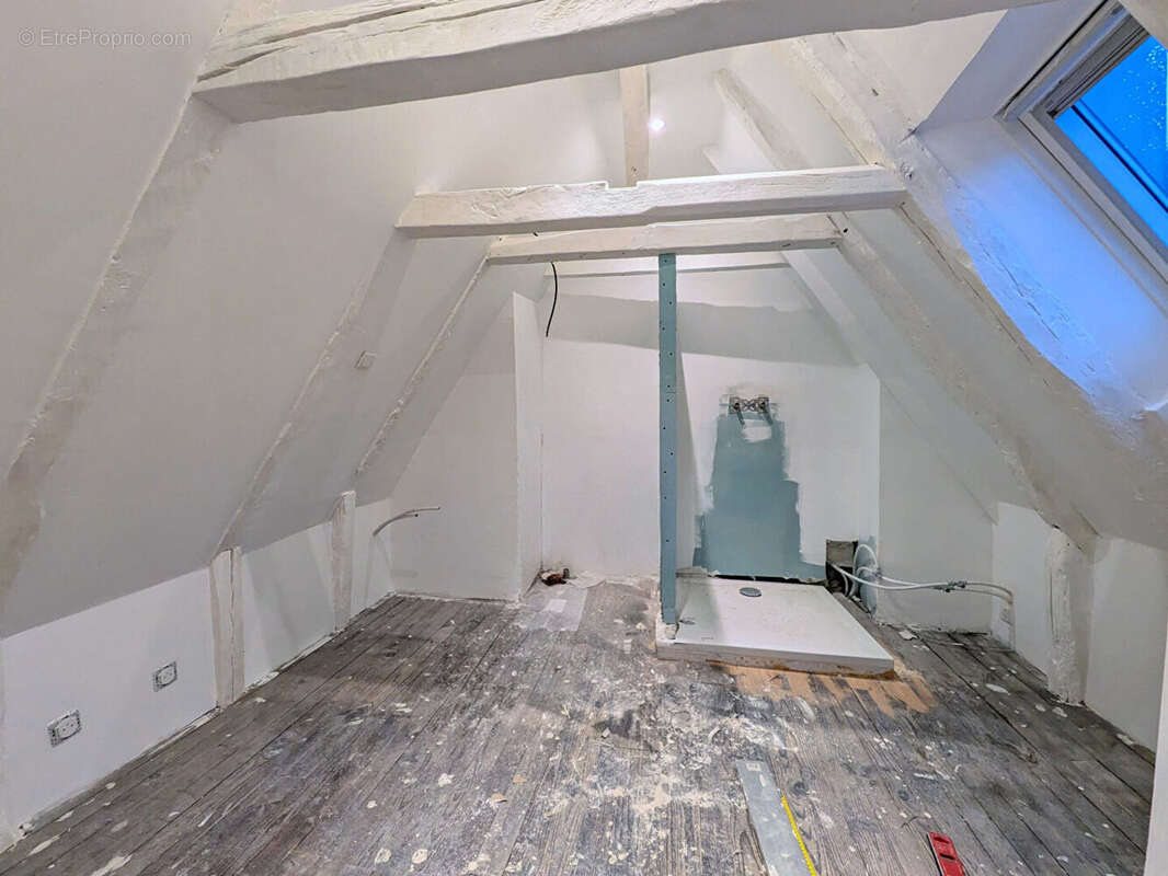Appartement à VIC-SUR-CERE