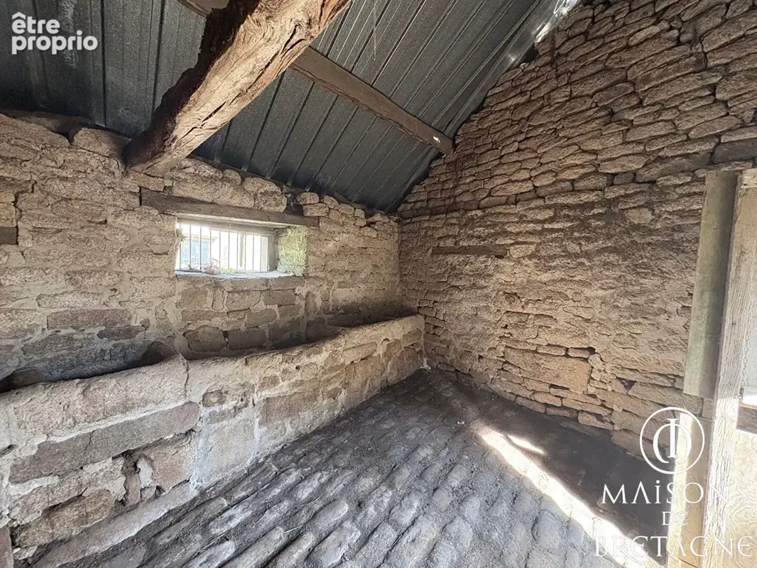 Guiscriff ? Corps de ferme à rénover avec 1,16 ha de terres agricoles et dépendances - photo 16