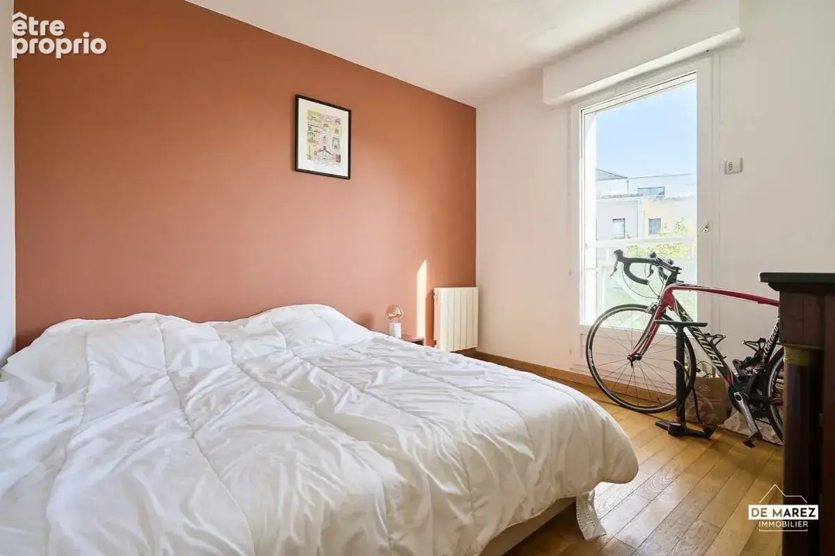 Exclusivite : t4 avec balcon et cave a proximite du tram st maur ! - photo 7