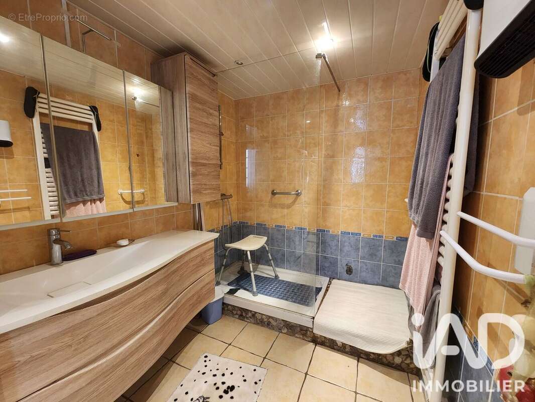 Maison 157 m² à Estissac  - photo 8