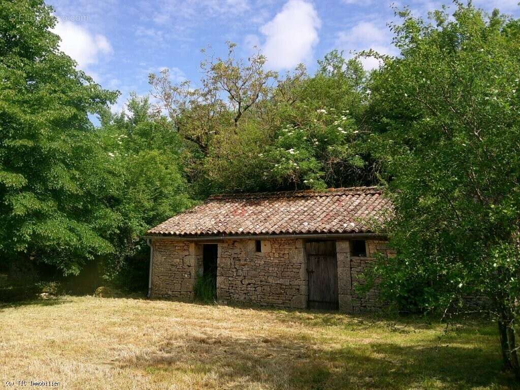 Maison à LEZAY