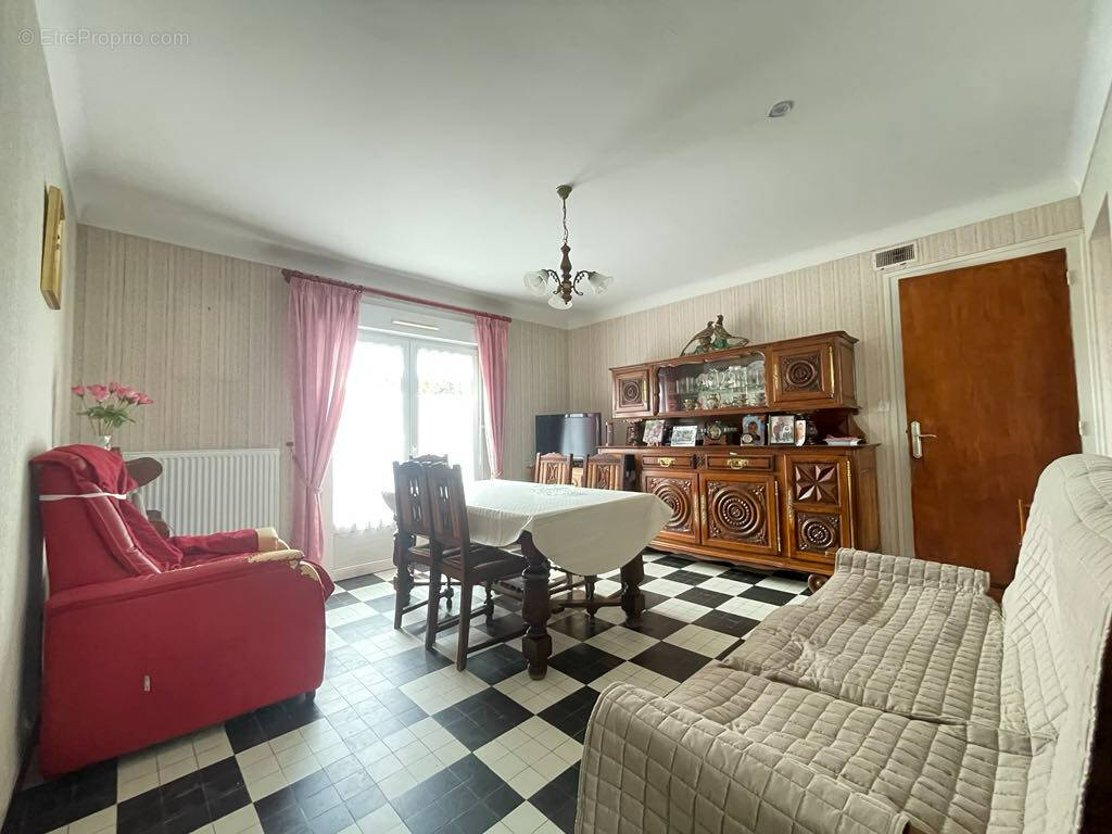 Maison à SAINT-LYPHARD