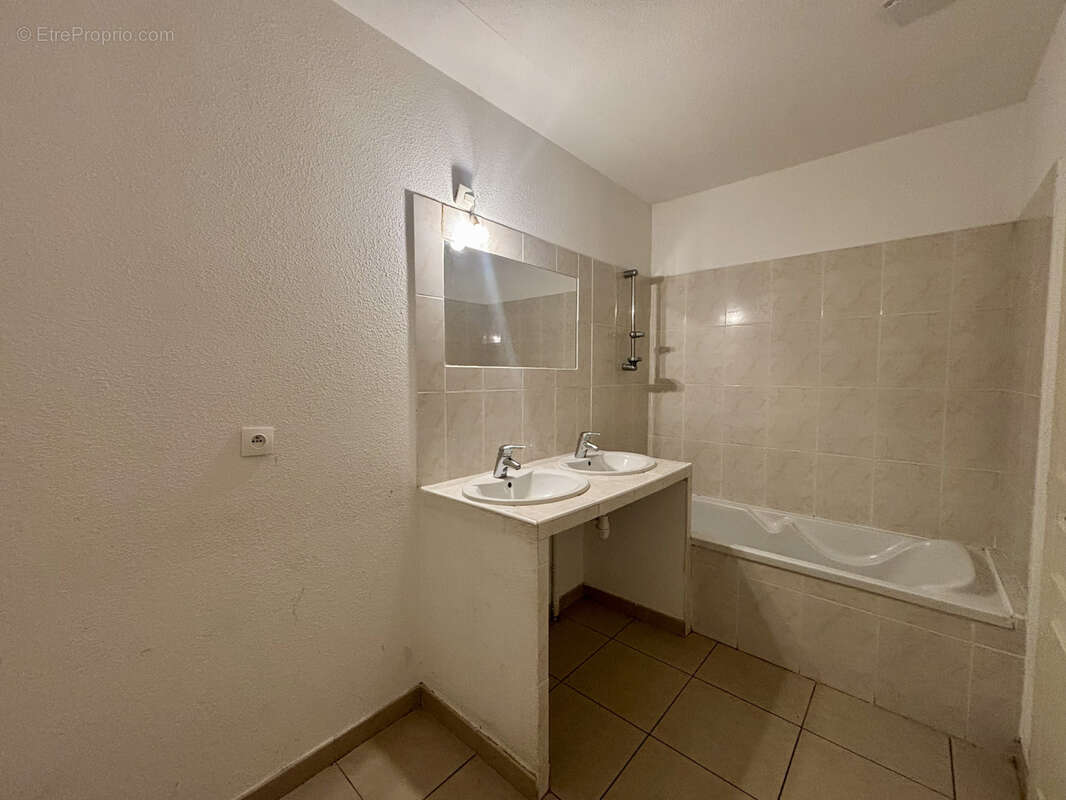 Maison T4 de 97 m2 avec jardin et garage   Amélie-les-Bains - photo 7