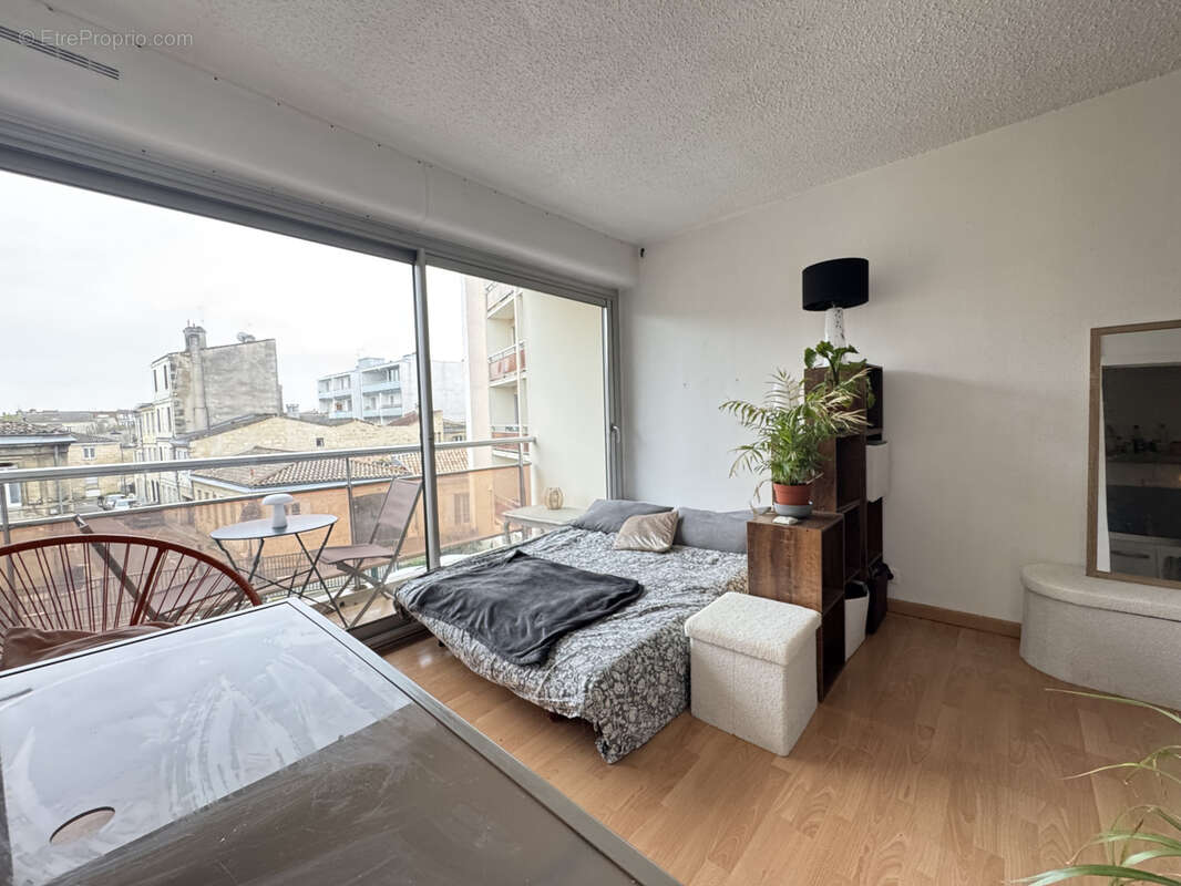 Appartement à BORDEAUX