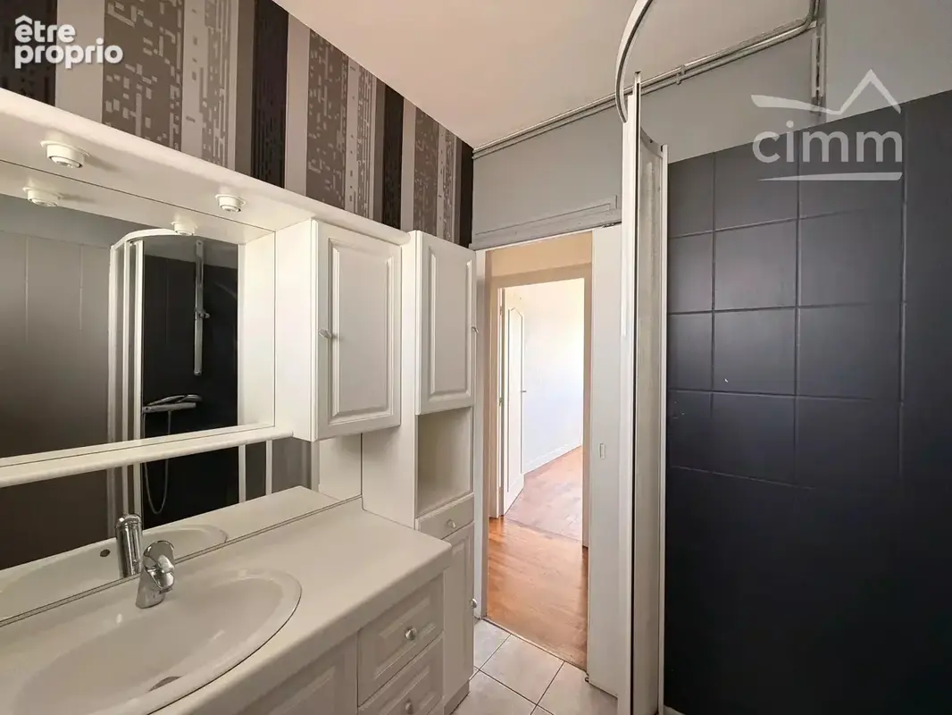 BLOIS — Bel appartement T2 de 55 m²  — 10 min du centre - photo 8