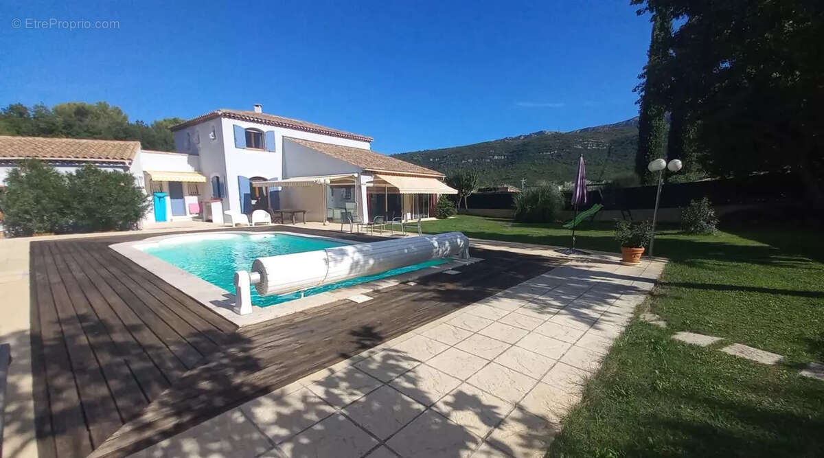 Maison à NANS-LES-PINS
