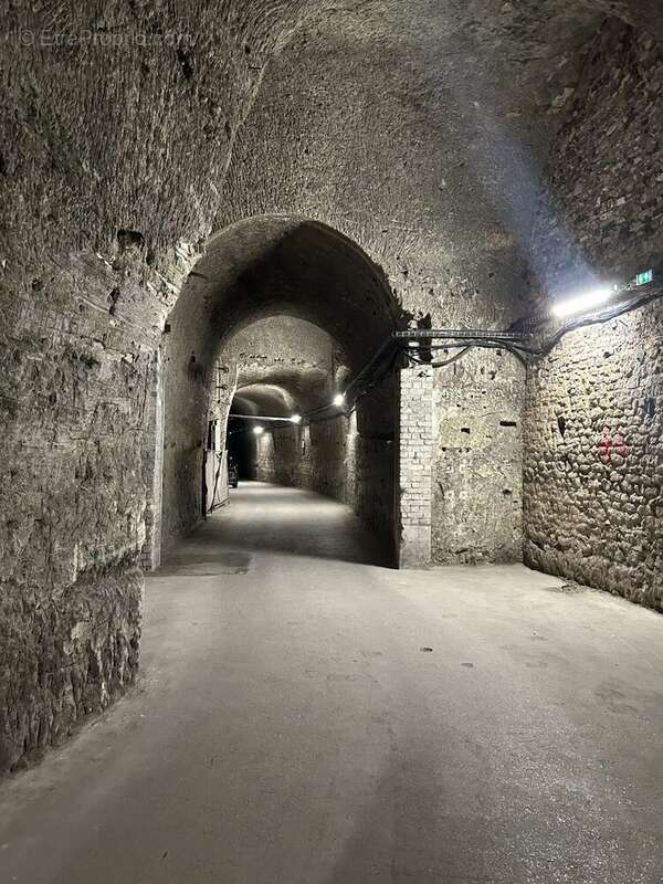 Commerce à BOUGIVAL