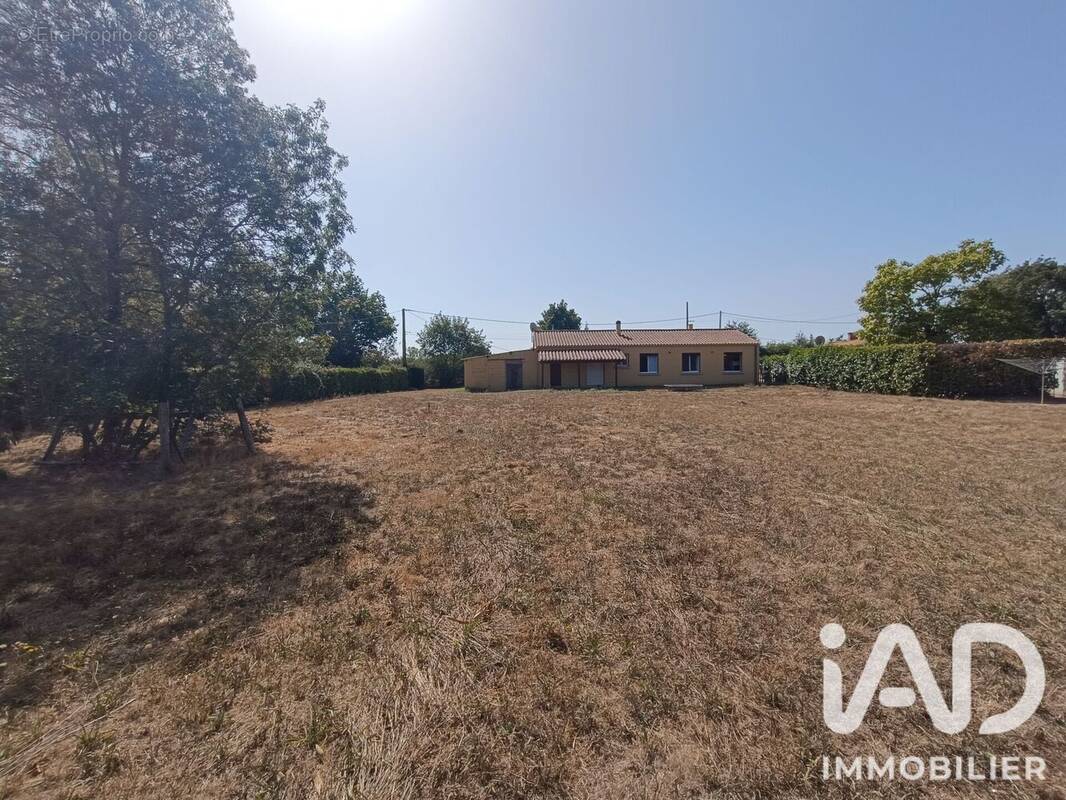 Photo 1 - Maison à LE BERNARD
