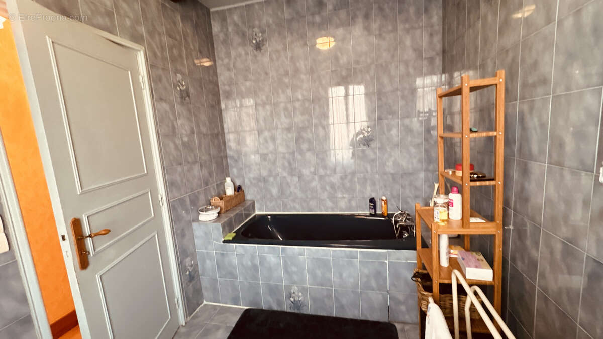 Charmante maison  au coeur de ROUVRAY avec dépendances en très bon état avec jardin d'env. 767 m2 346  500 €. - photo 24