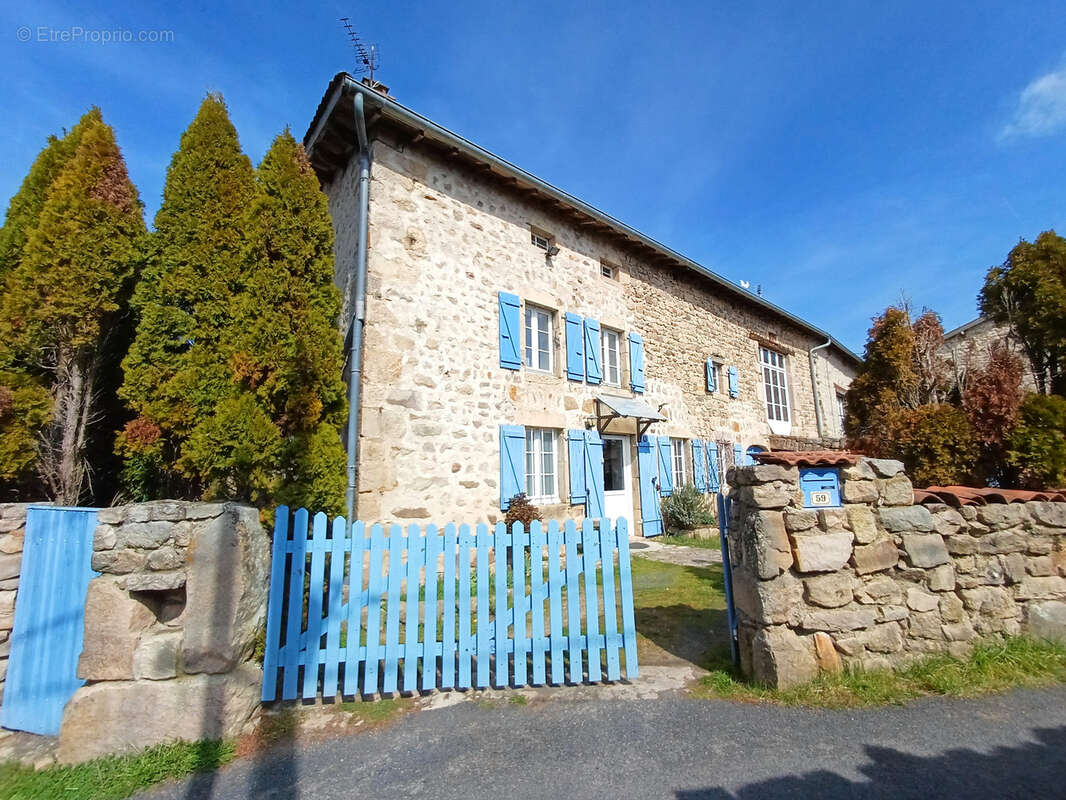 Maison à SAINT-JULIEN-D'ANCE