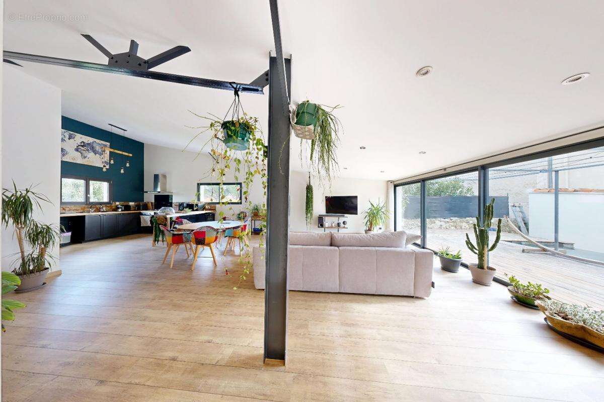 Maison à MALEMORT-DU-COMTAT