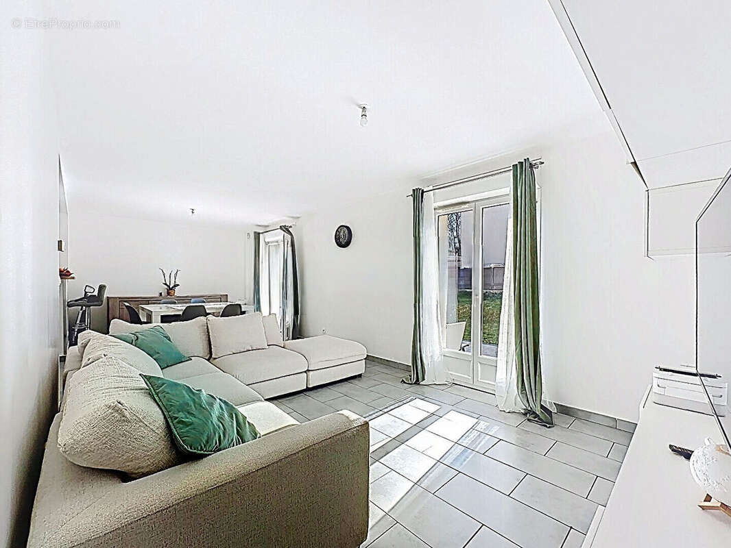 Maison à NANTEUIL-LES-MEAUX