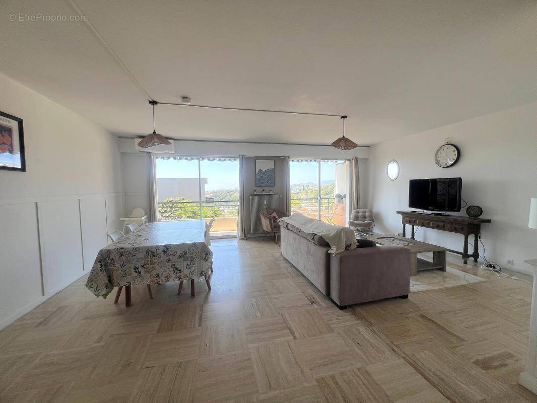 Appartement à LE CANNET