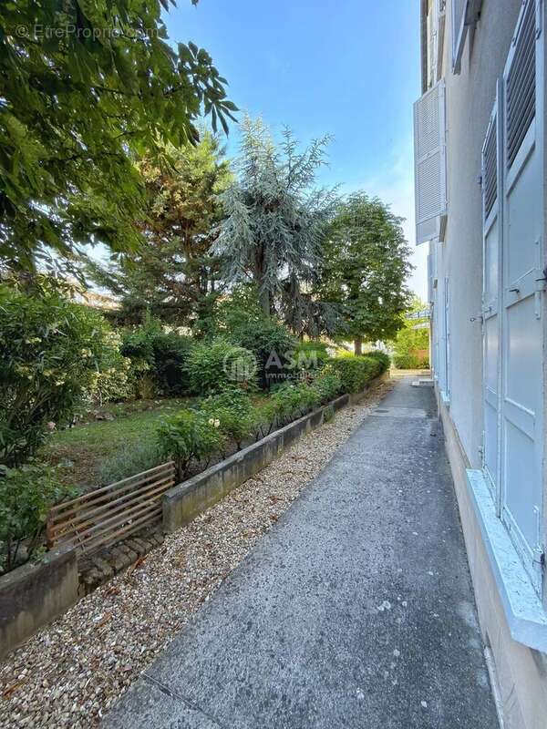 Appartement à BOIS-COLOMBES