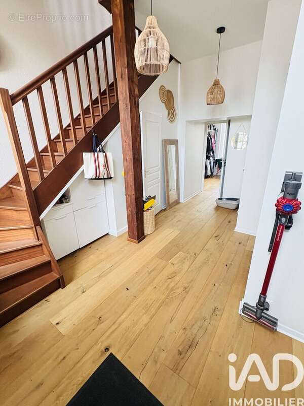 Appartement 81 m² à Valenciennes  - photo 2