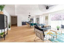 Appartement à SAINT-JEAN-DE-BRAYE