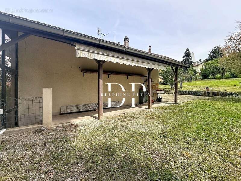 Maison à VETRAZ-MONTHOUX