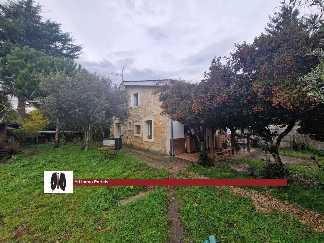 Maison à PORTETS