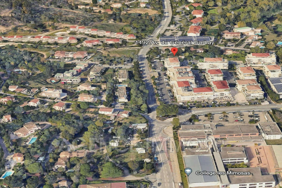 Parking à MANDELIEU-LA-NAPOULE