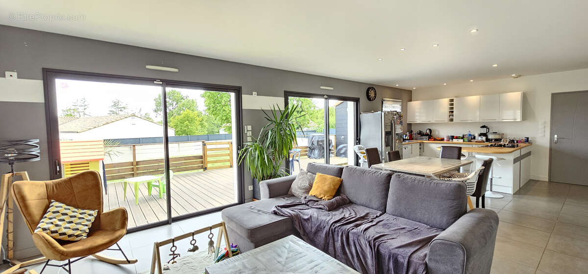 Maison à LES CLOUZEAUX