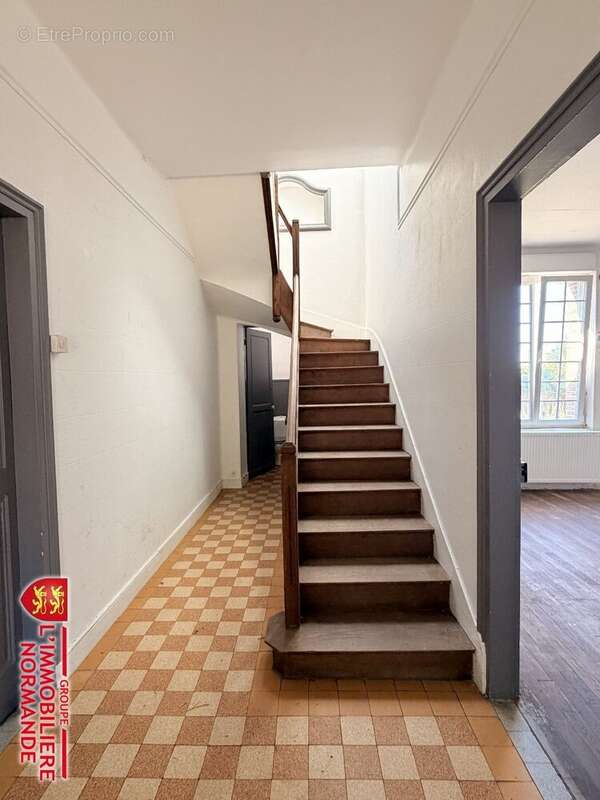 Maison ancienne - 4 chambres - 1808 m² de terrain - photo 7