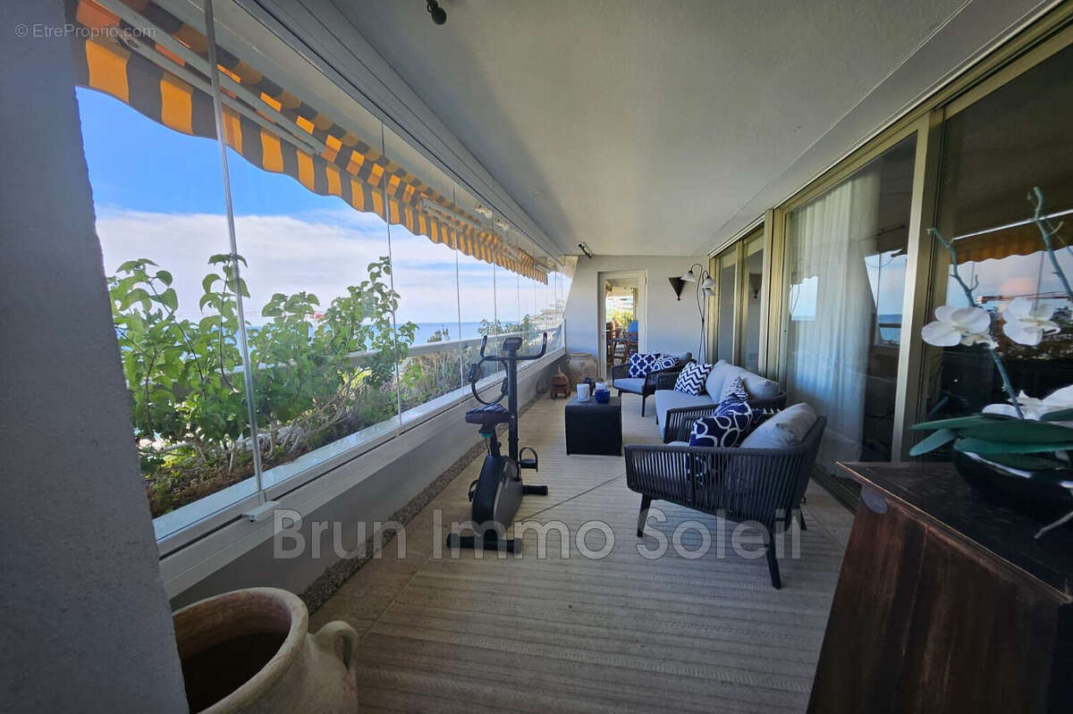 Appartement à VILLENEUVE-LOUBET