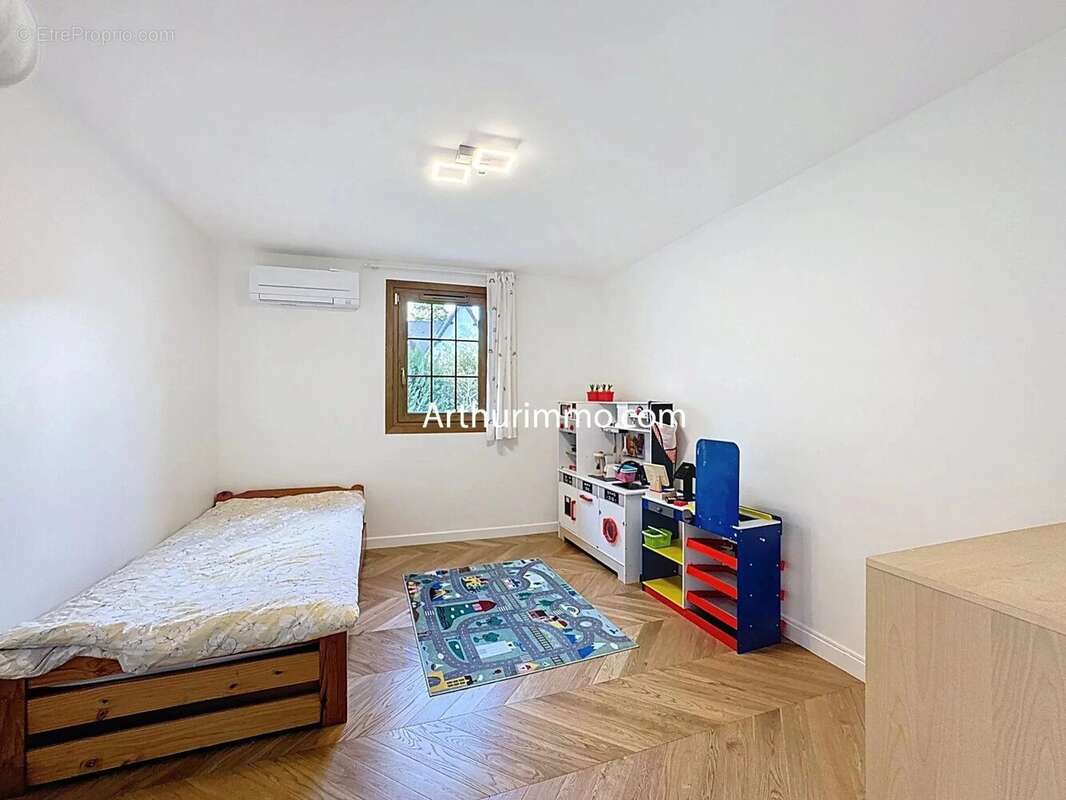 Maison à SUCY-EN-BRIE