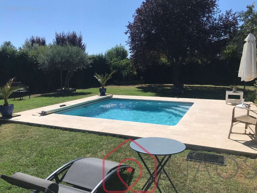 Oraison, villa 165 m², 5 chambres, piscine et garage - photo 2