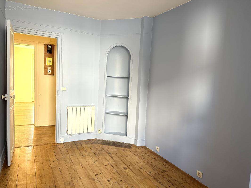 Appartement à PARIS-14E