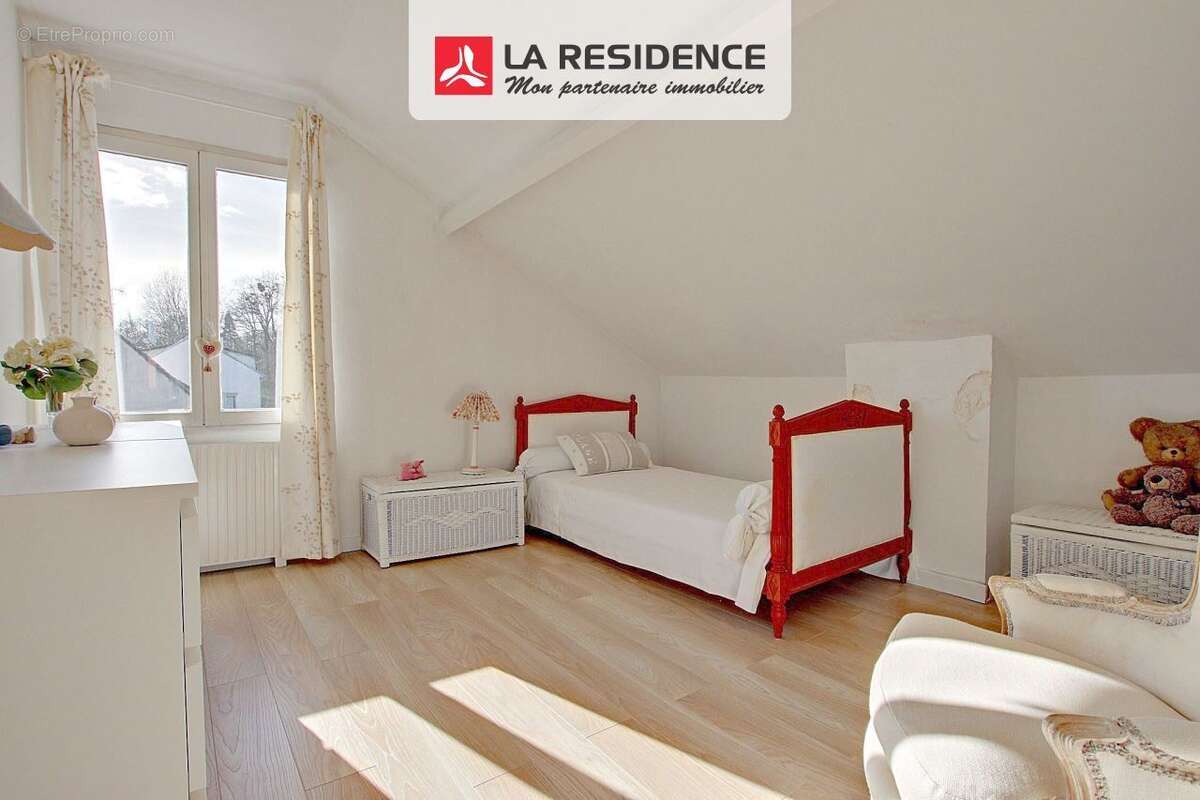 Maison 105 m² à La Verriere  - photo 6