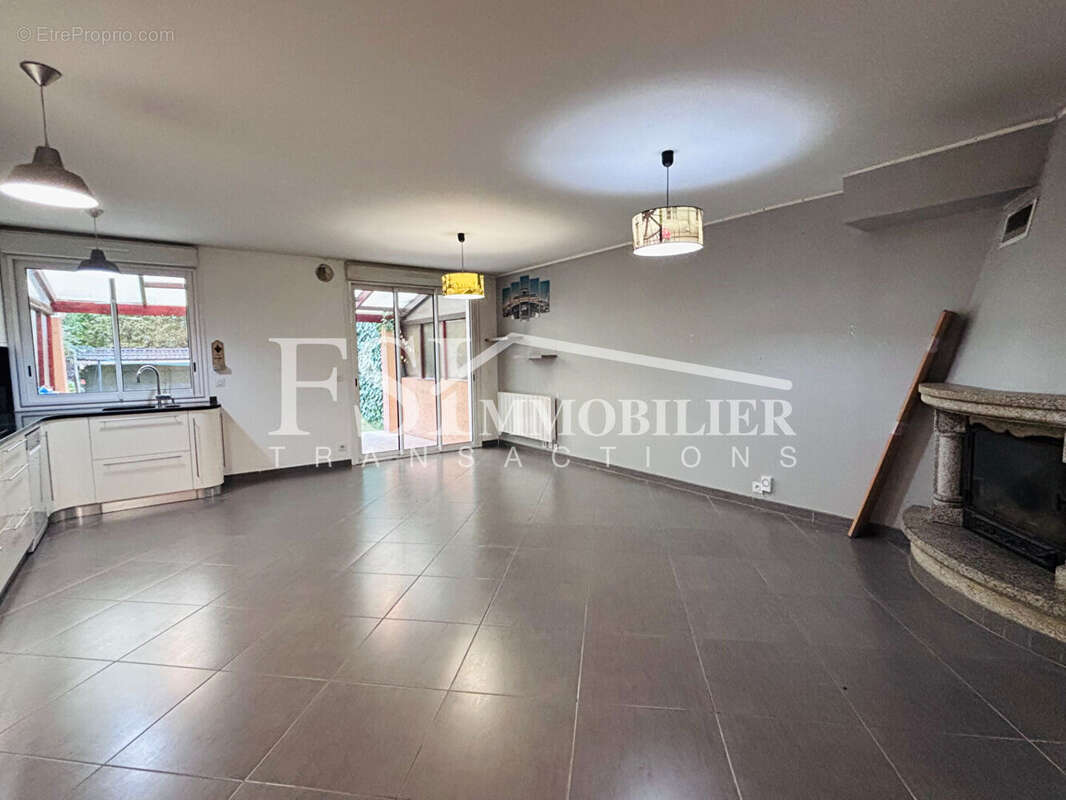 Maison à SAINT-LEU-LA-FORET