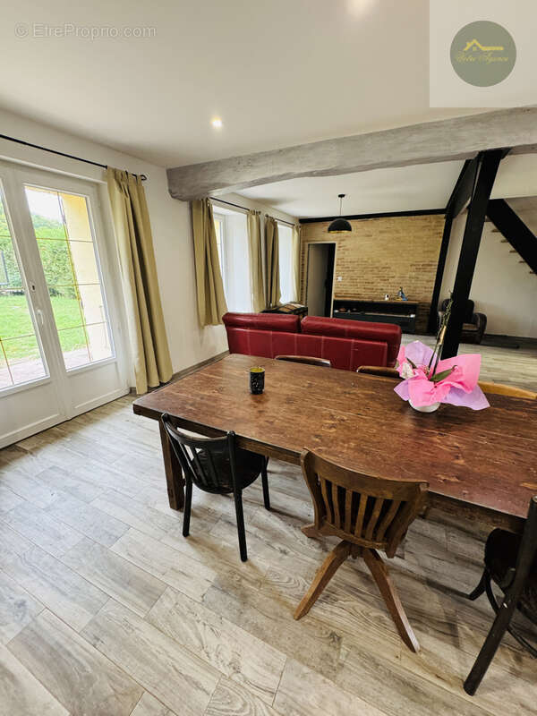 Maison à VOULX