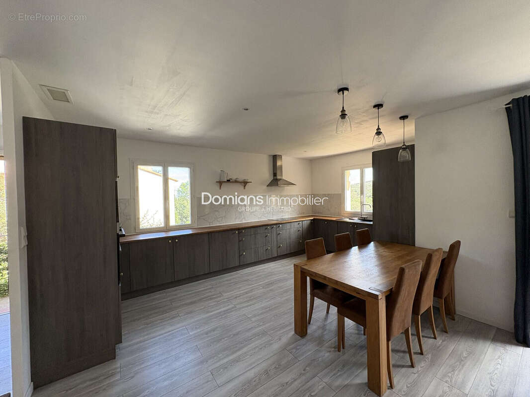 Maison 144 m² à Corbere  - photo 9