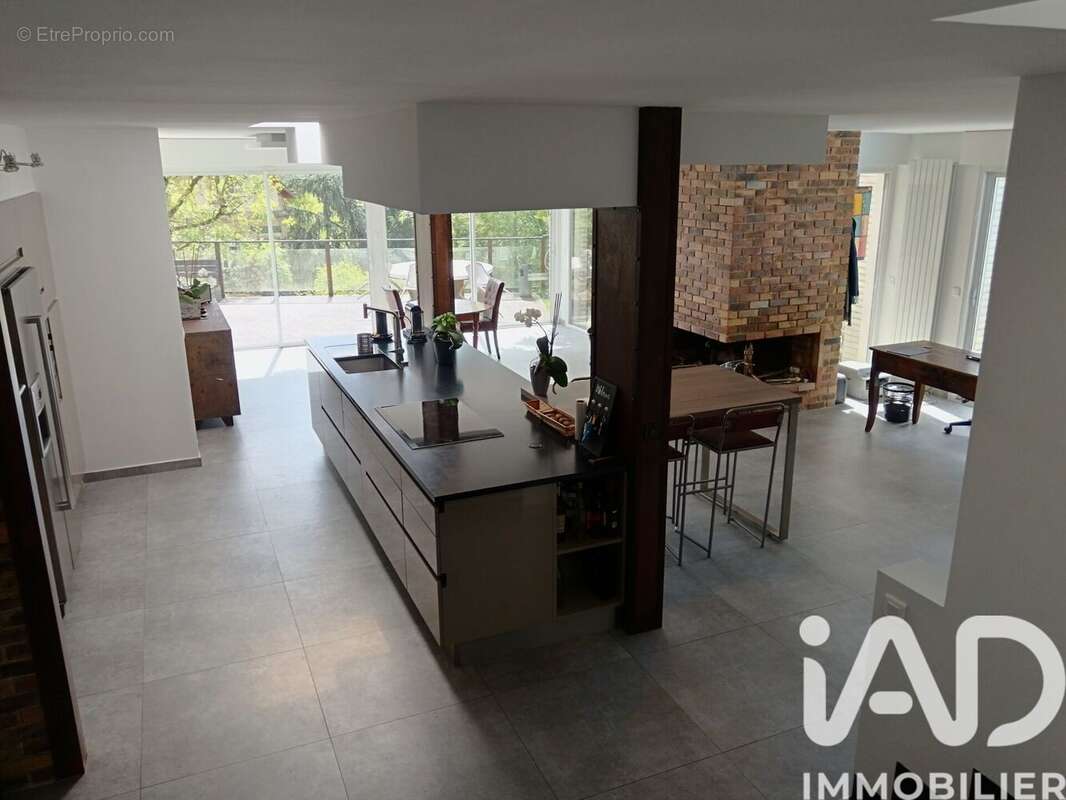 Photo 3 - Maison à LE PLESSIS-ROBINSON