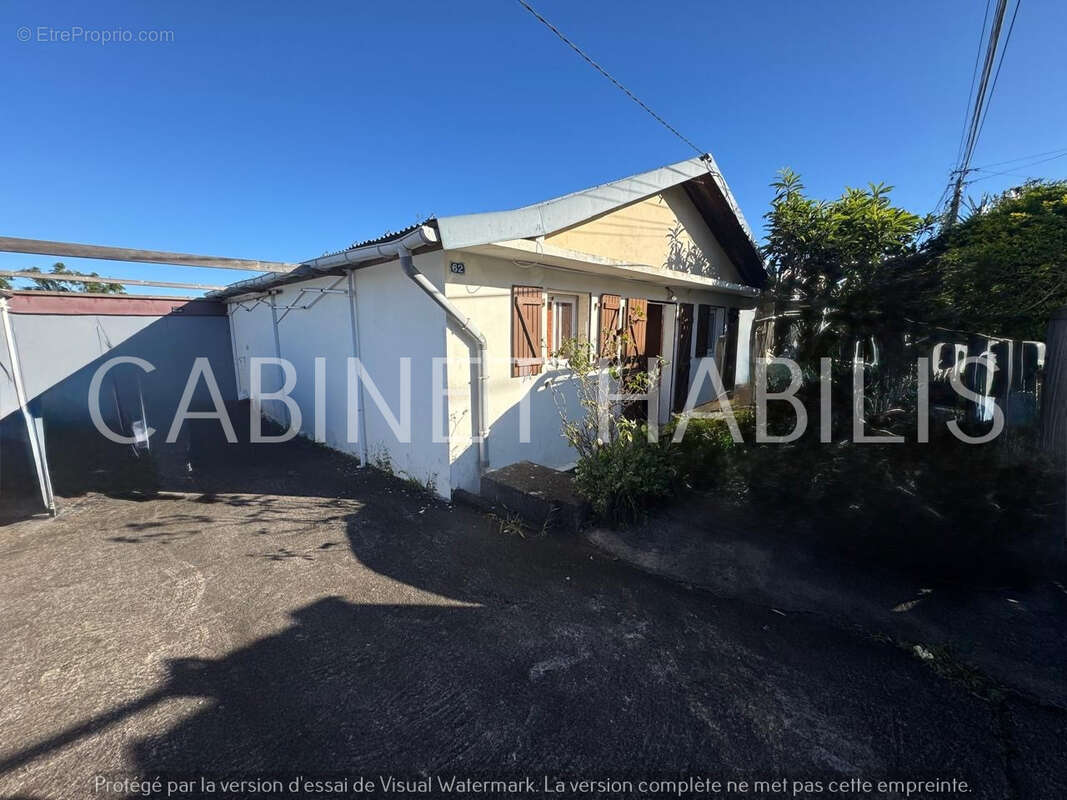 A vendre - une maison f4 - 68.48 m2 environ - saint-joseph - 165 000 € - photo 9