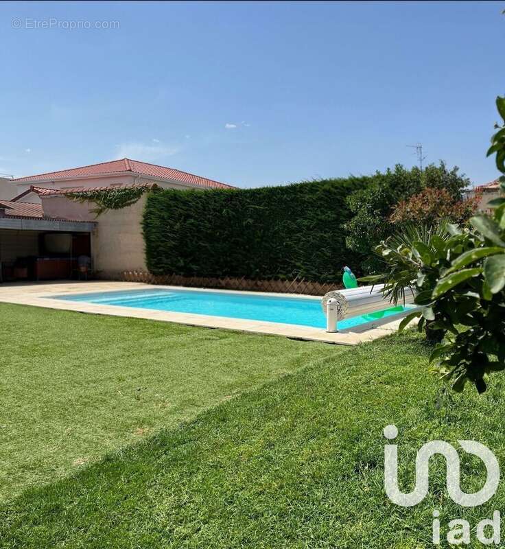 Photo 2 - Maison à VEAUCHE