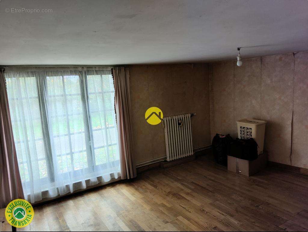 Maison à VALIGNY