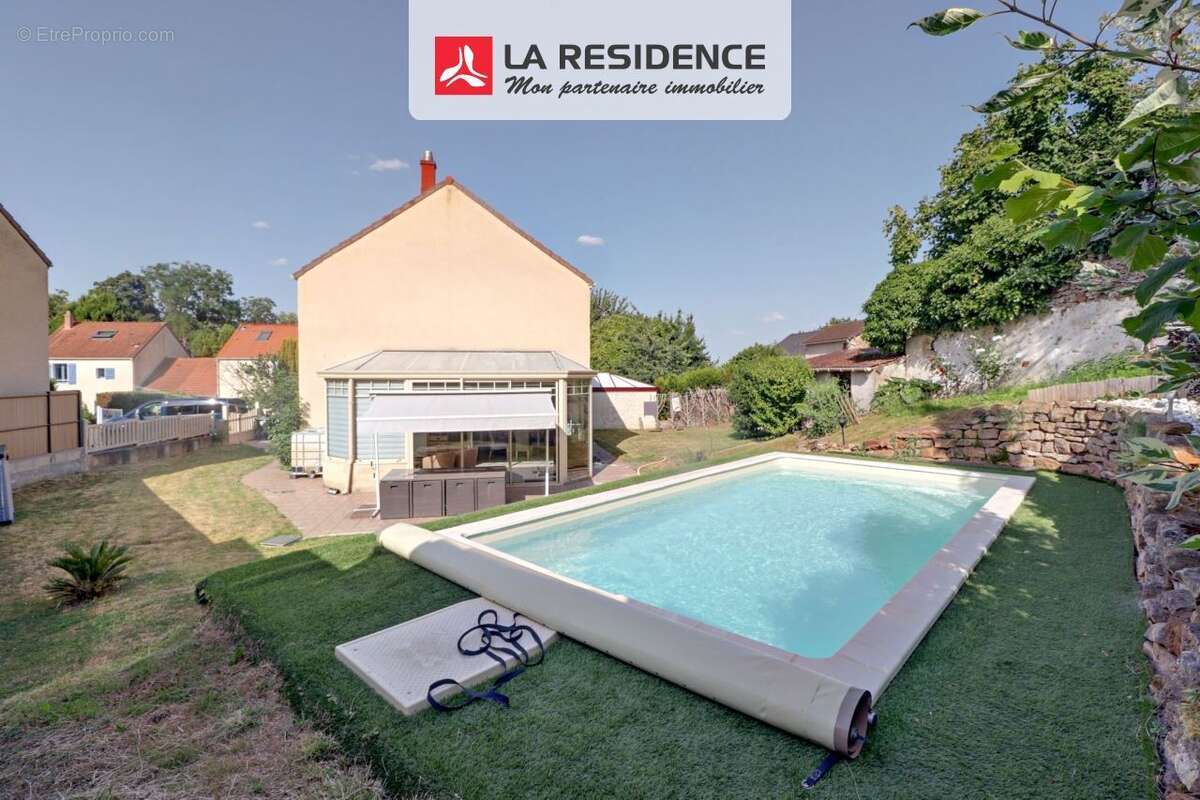 Maison à JOUY-LE-MOUTIER