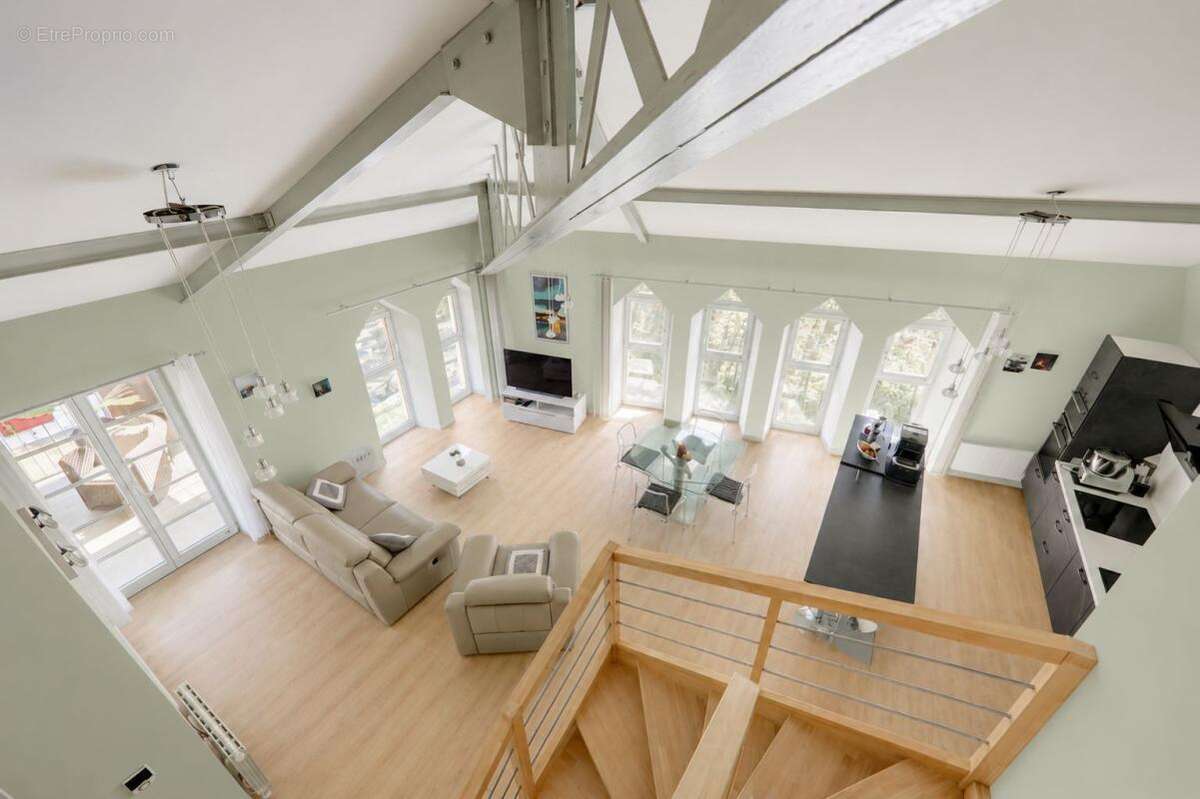 Magnifique  Duplex T4 avec terrasse et piscine - Lyon 5e - photo 2