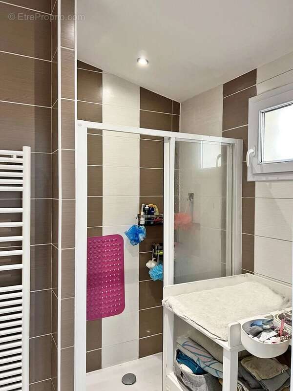 Maison à SAINT-MAUR-DES-FOSSES