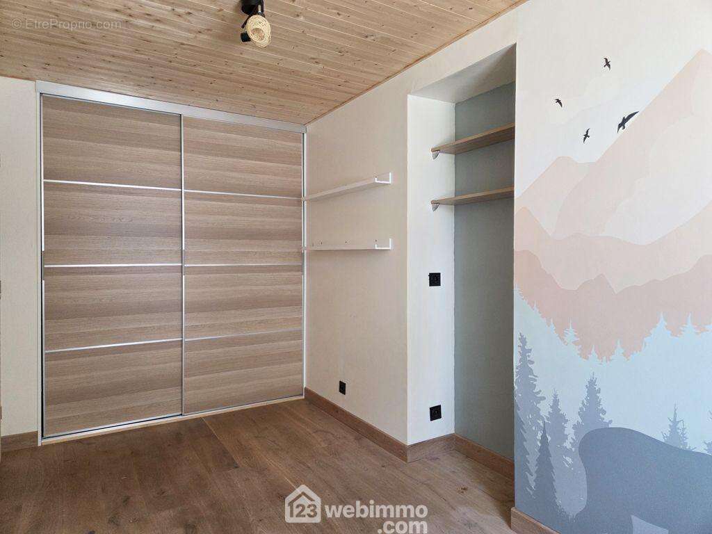 avec des placards intégrés. - Maison à GRIGNON