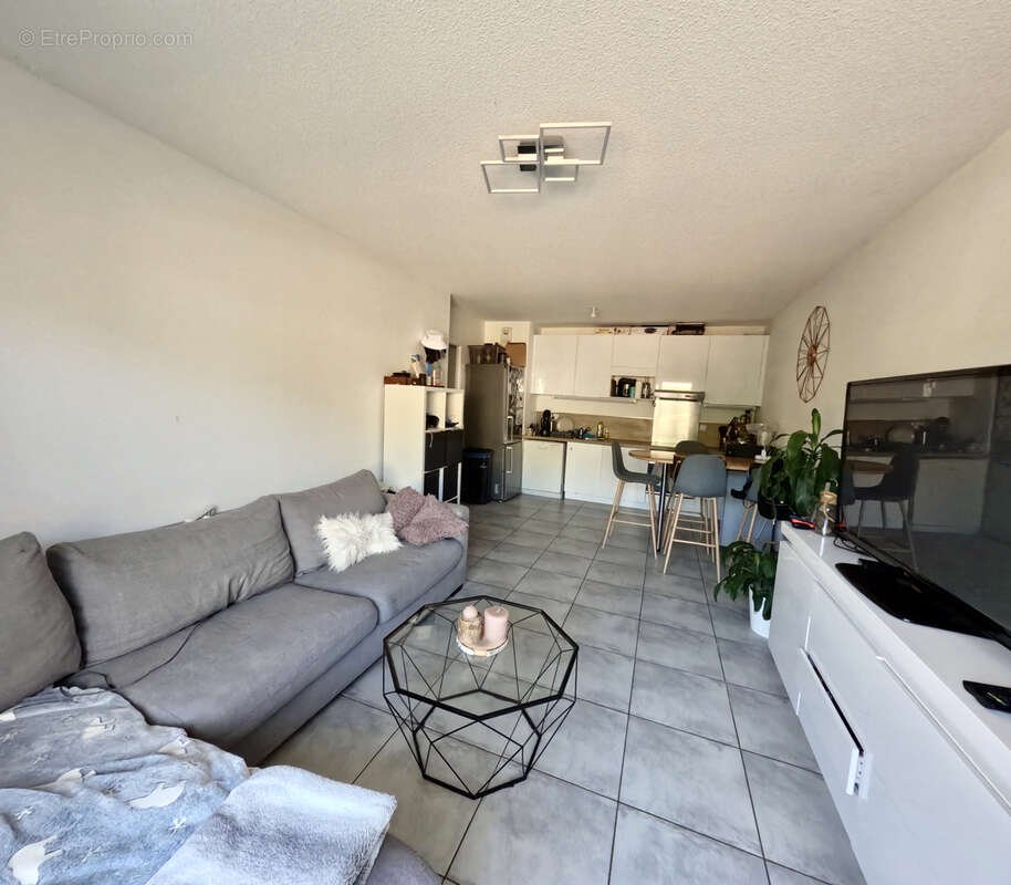 Appartement à CUERS