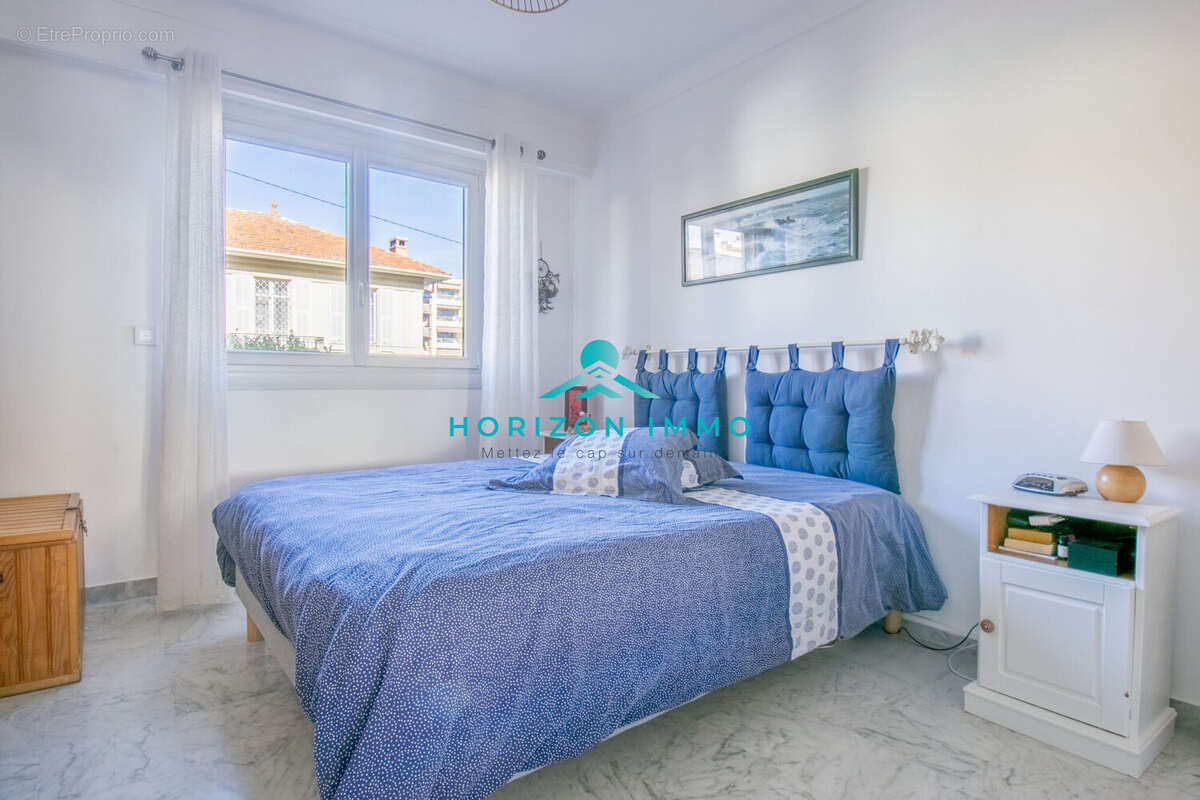 Appartement à SAINT-LAURENT-DU-VAR