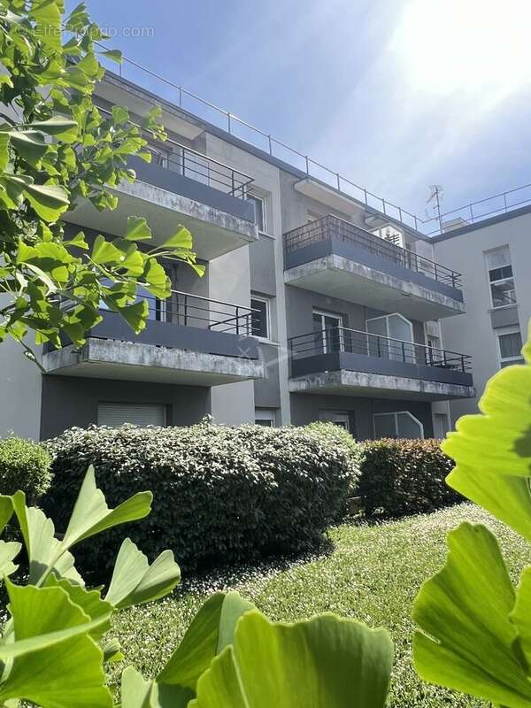 Appartement à PAREMPUYRE