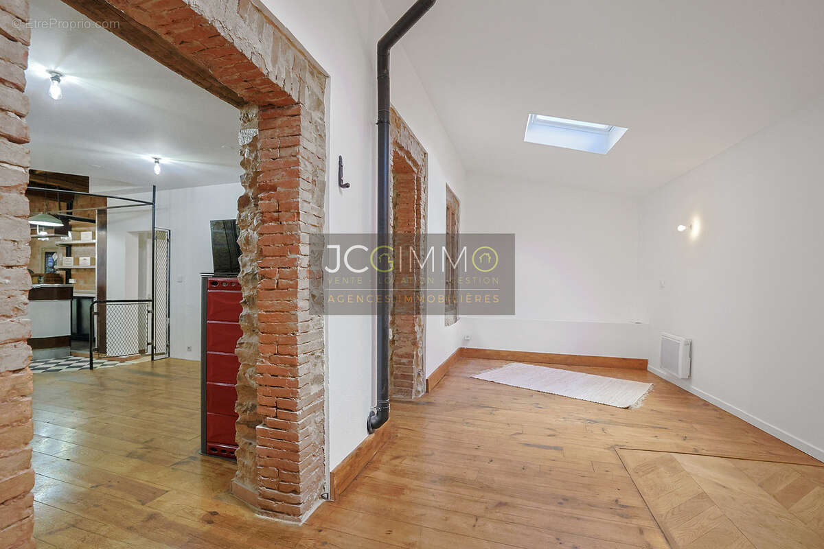 Appartement à CUERS