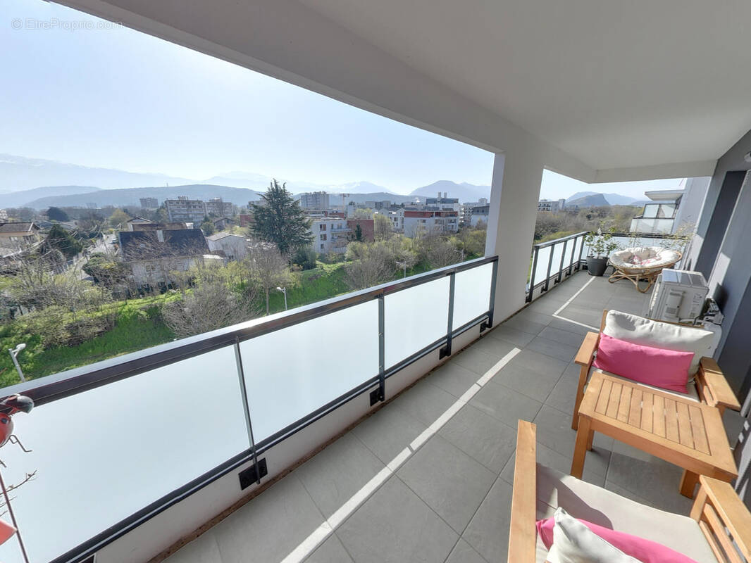 Appartement à ECHIROLLES