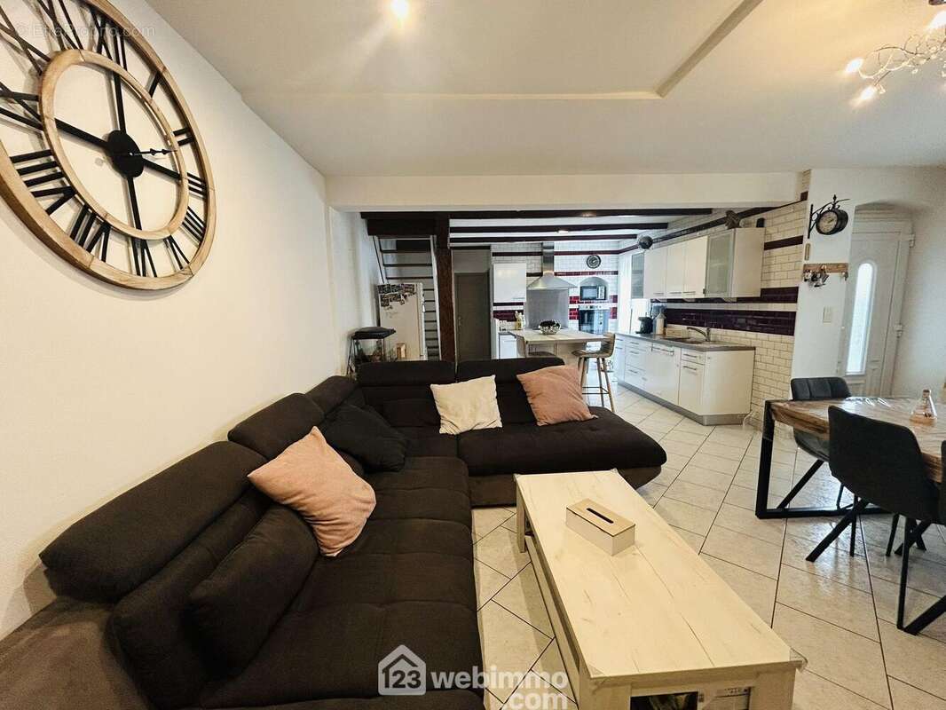 Maison 117 m² à Claira  - photo 21